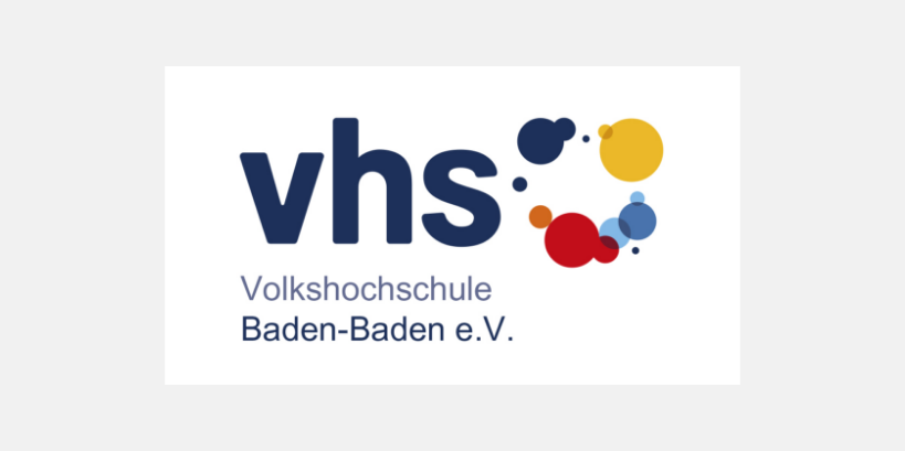 Logo der vhs Baden-Baden mit 'vhs' Schriftzug und bunten Kreiselementen auf hellem Hintergrund.